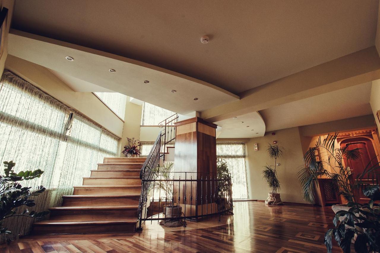 Denisa Boutique Hotel โปยานาบราซอฟ ภายนอก รูปภาพ
