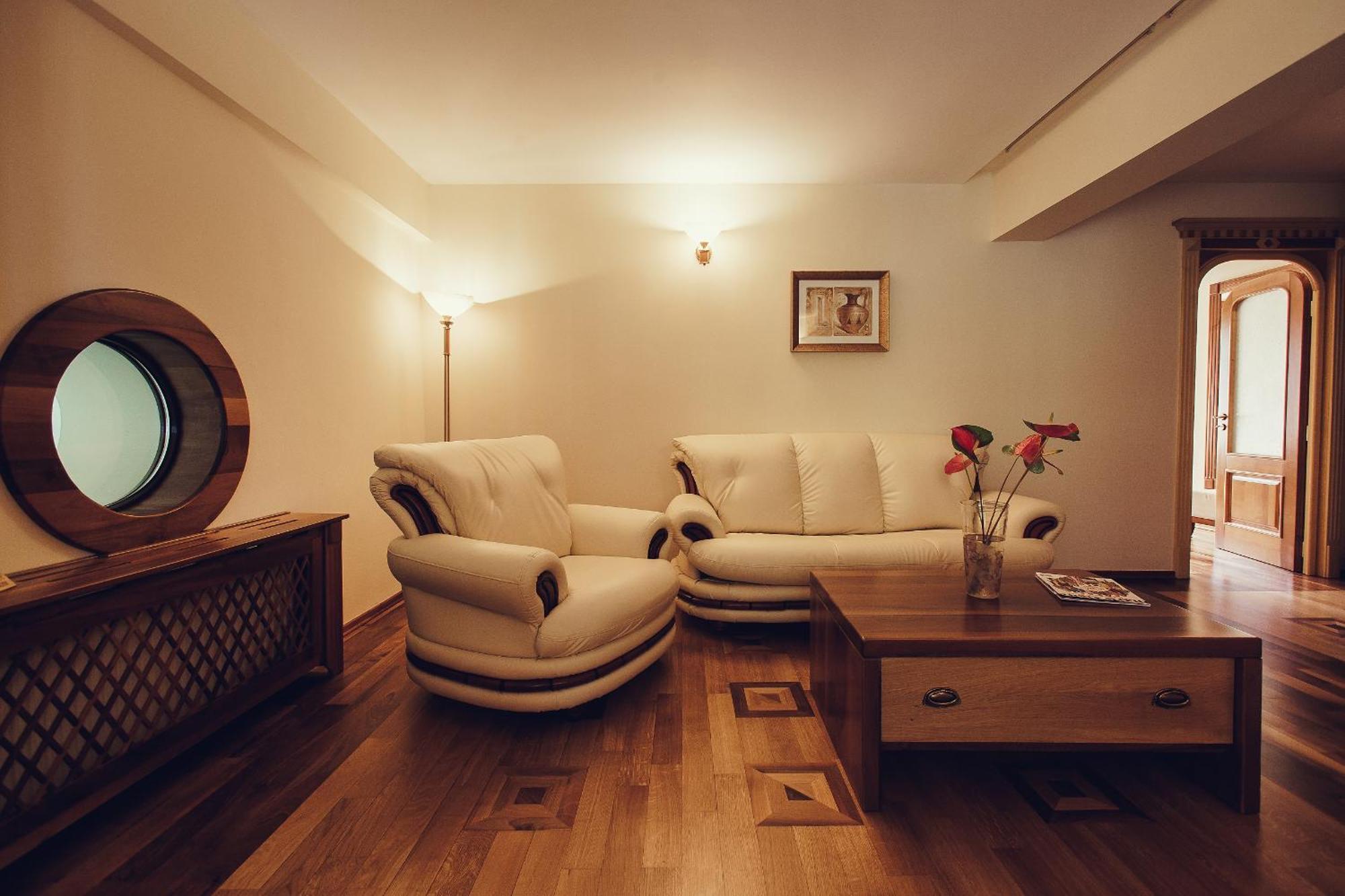 Denisa Boutique Hotel โปยานาบราซอฟ ภายนอก รูปภาพ