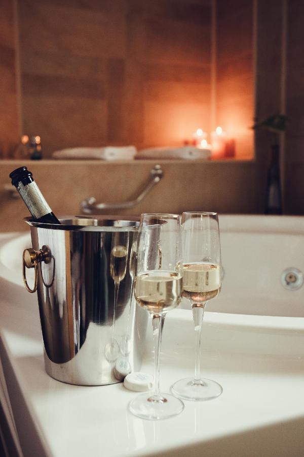Denisa Boutique Hotel โปยานาบราซอฟ ภายนอก รูปภาพ
