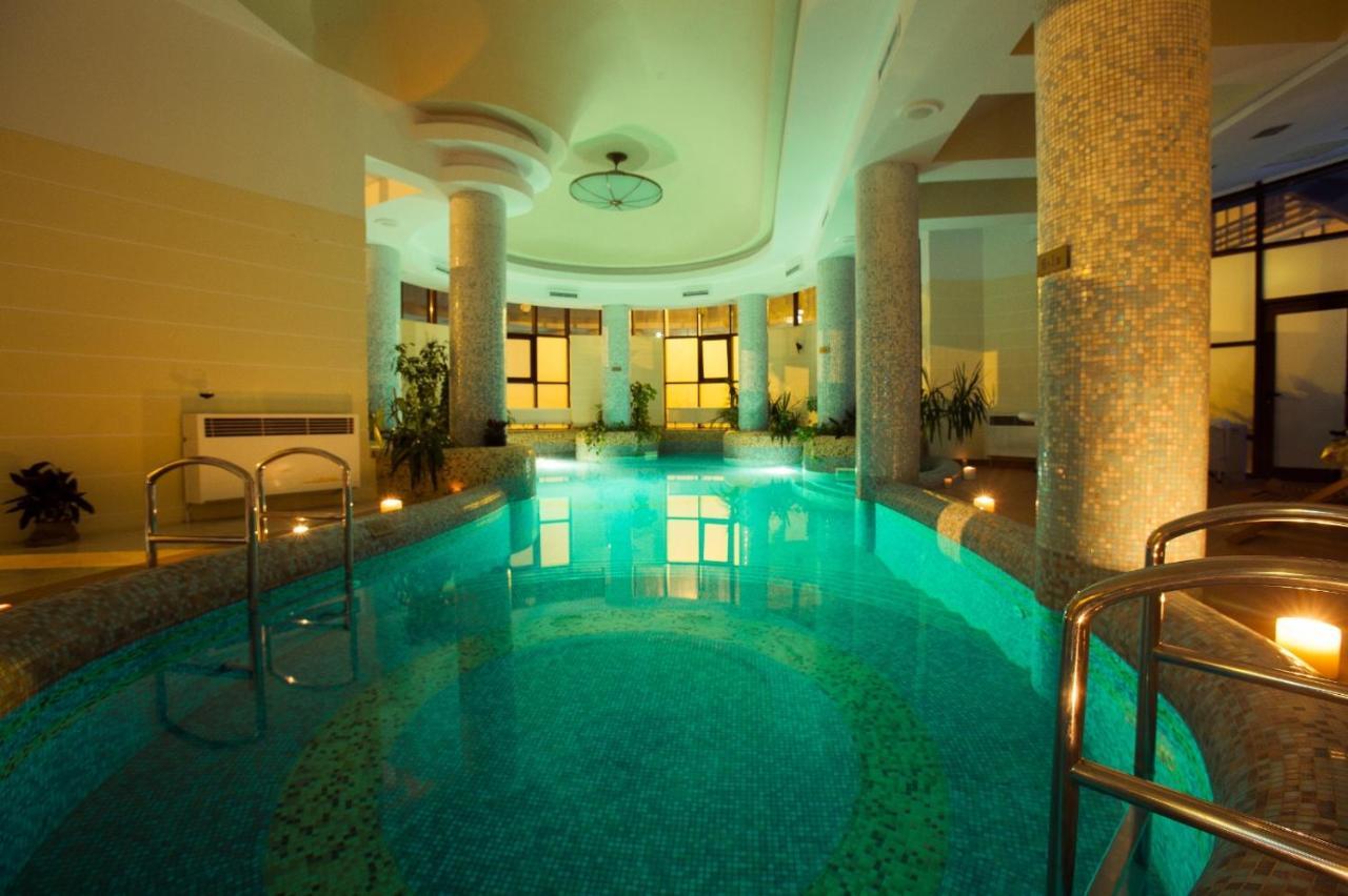 Denisa Boutique Hotel โปยานาบราซอฟ ภายนอก รูปภาพ