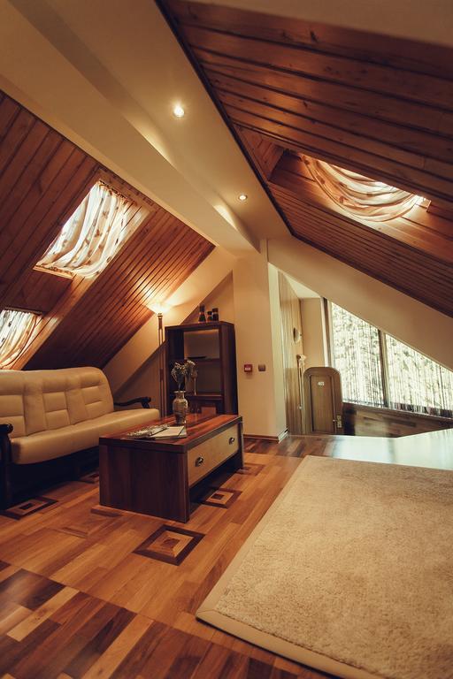 Denisa Boutique Hotel โปยานาบราซอฟ ภายนอก รูปภาพ